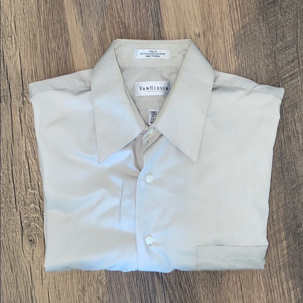 ❤️ 3/$20 Sale ❤️ Van Heusen Men’s Dress Shirt